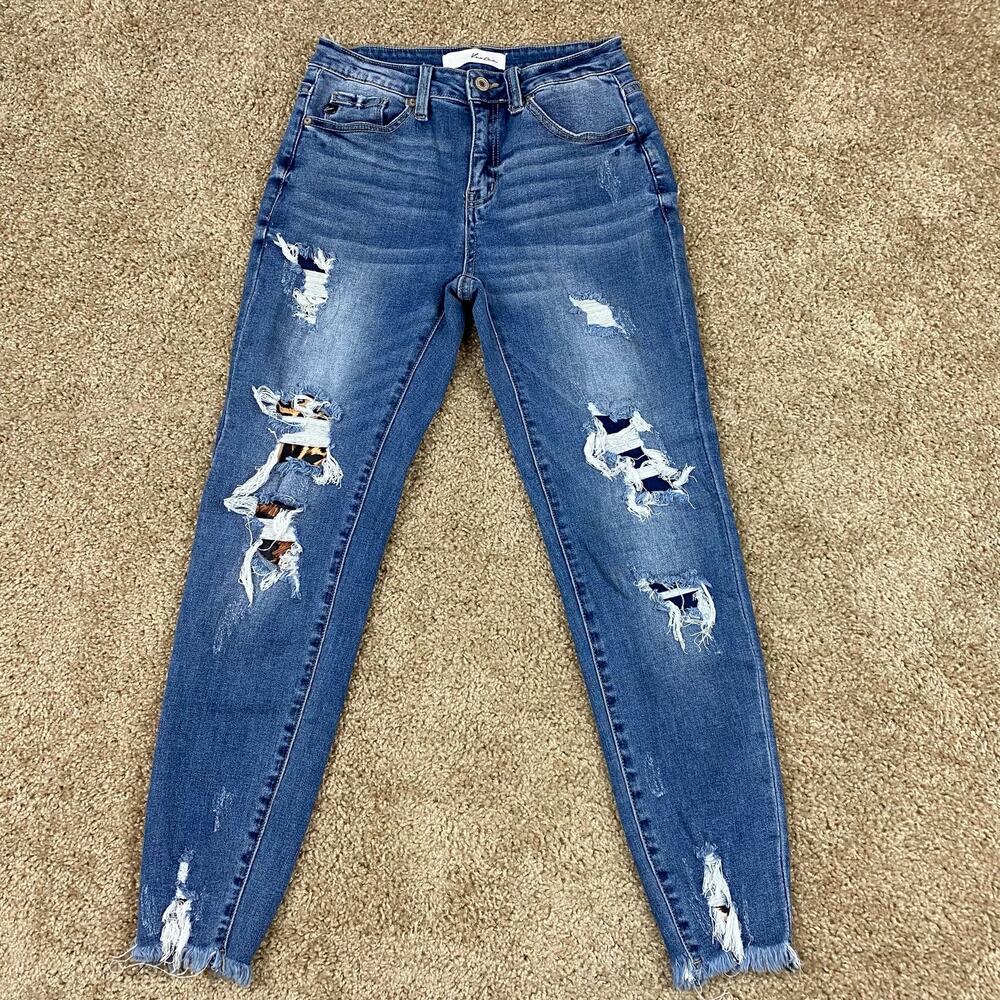 Kancan Size 26 Mid Rise Leopard Animal Patch Distressed Skinny Jeans